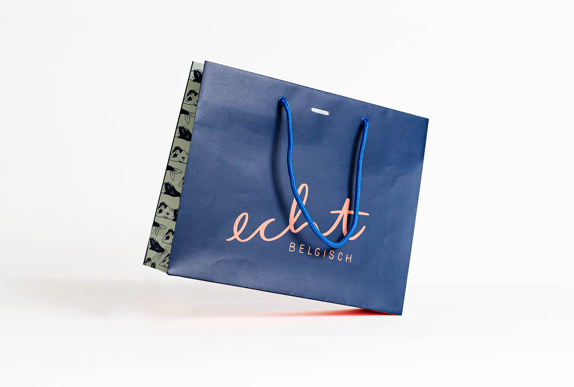 Marketing on the move: carrier bags with your own logo